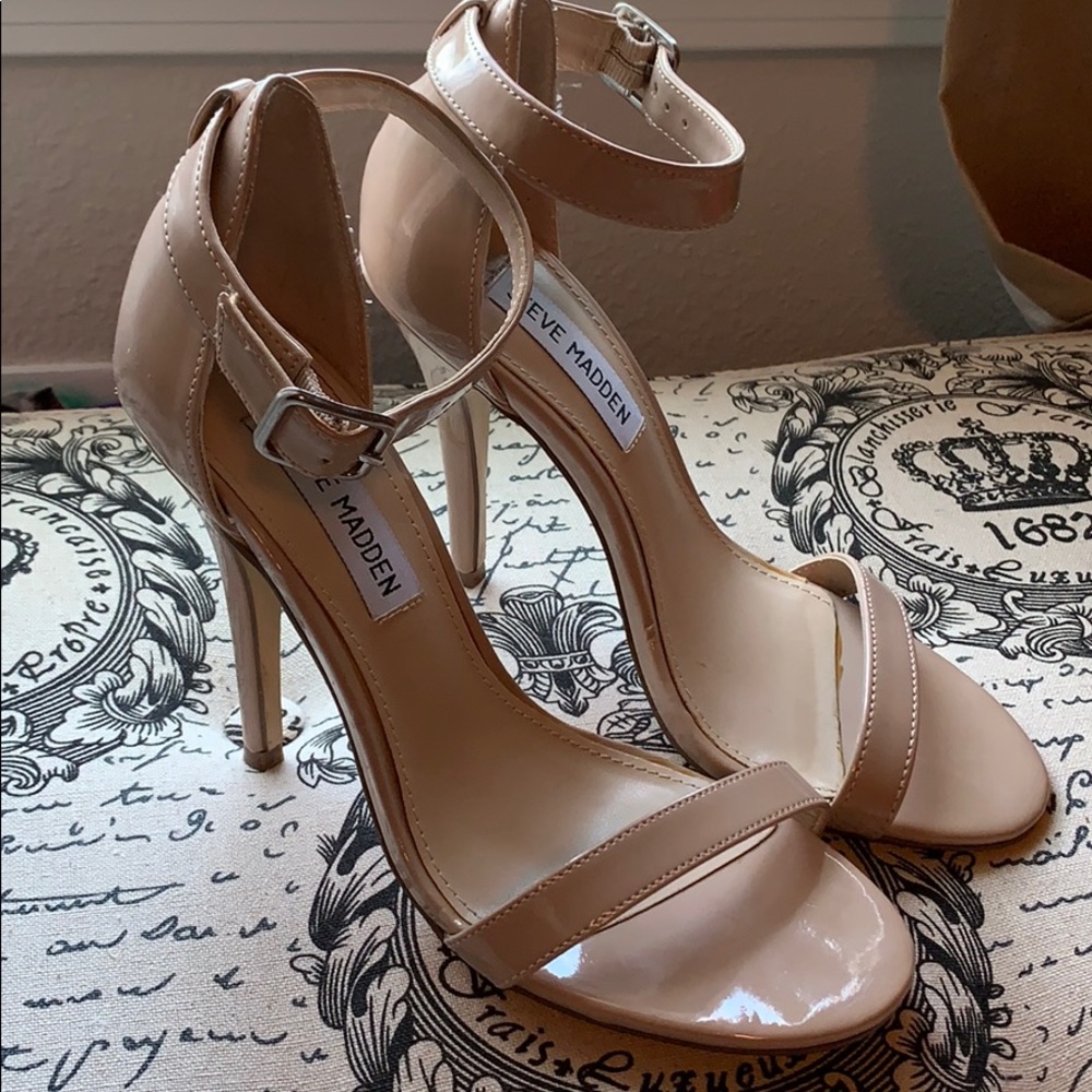 Steve Madden Nude Pumps- size 6
